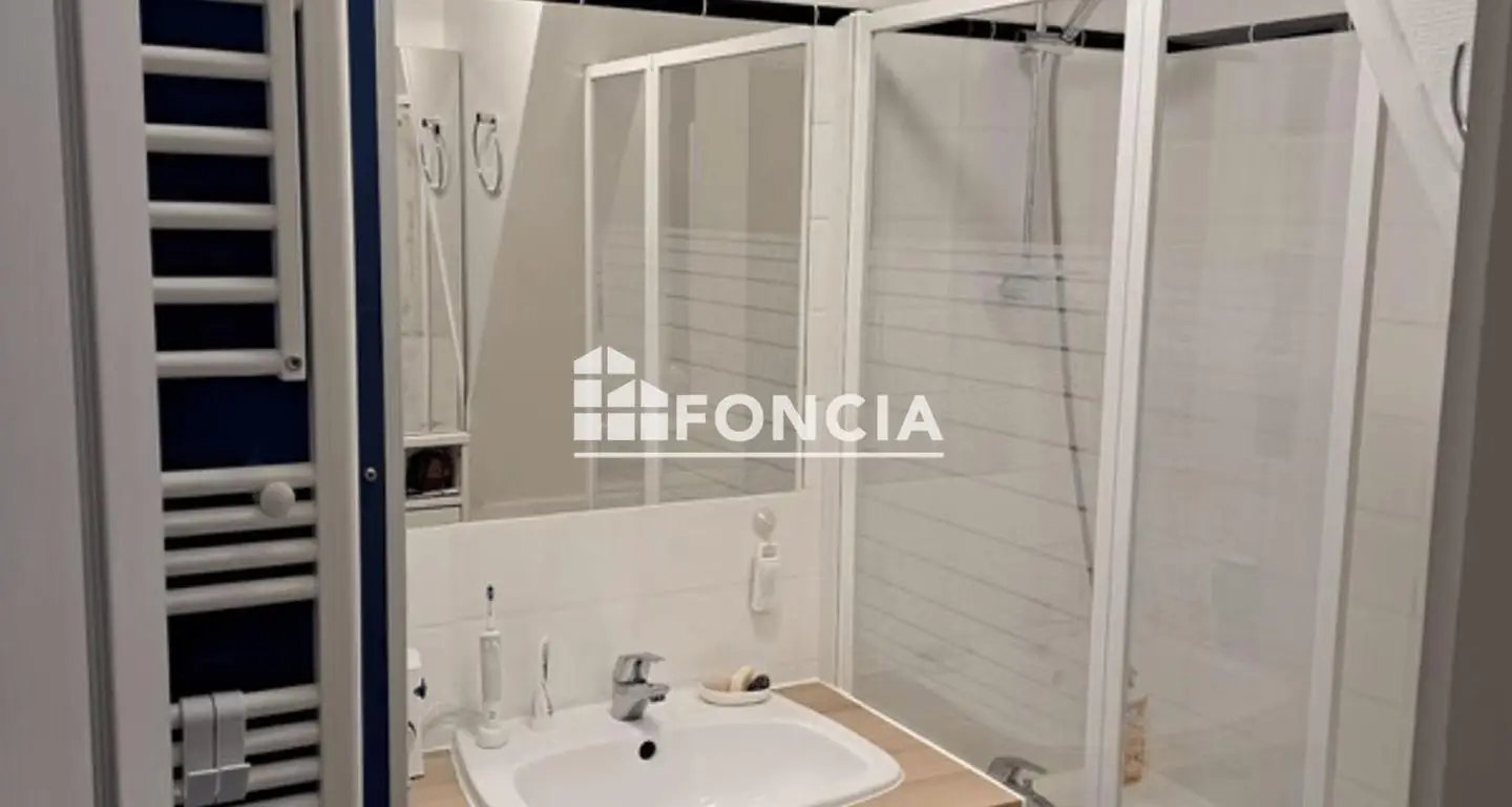 Appartement à louer, 62m², Rochefort