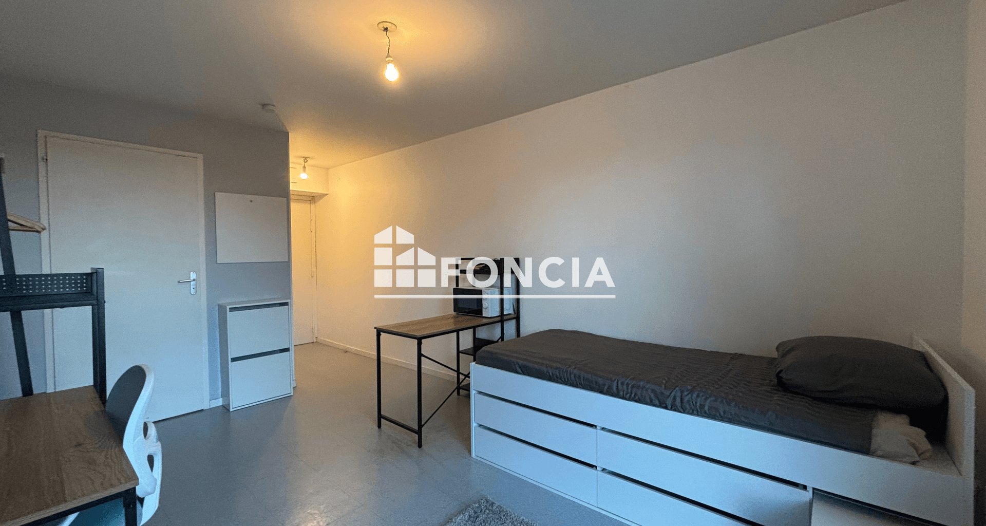 Appartement à louer, 18m², Saint-Nazaire