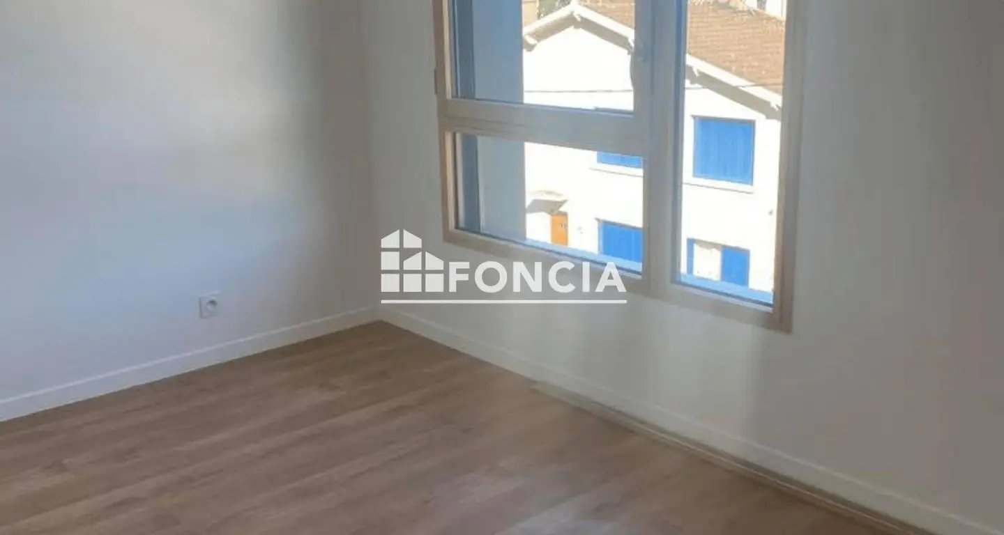 Appartement à louer, 38m², Mantes-la-Jolie