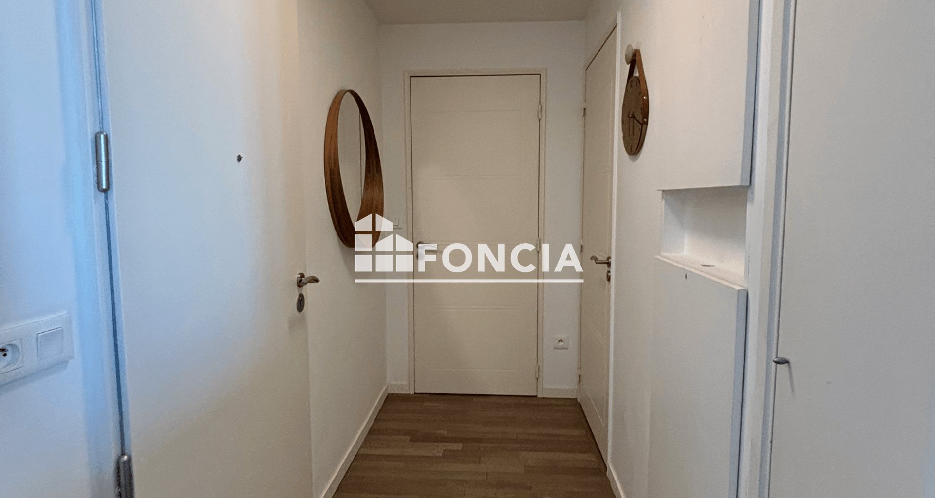 Appartement à louer, 45m², Courbevoie