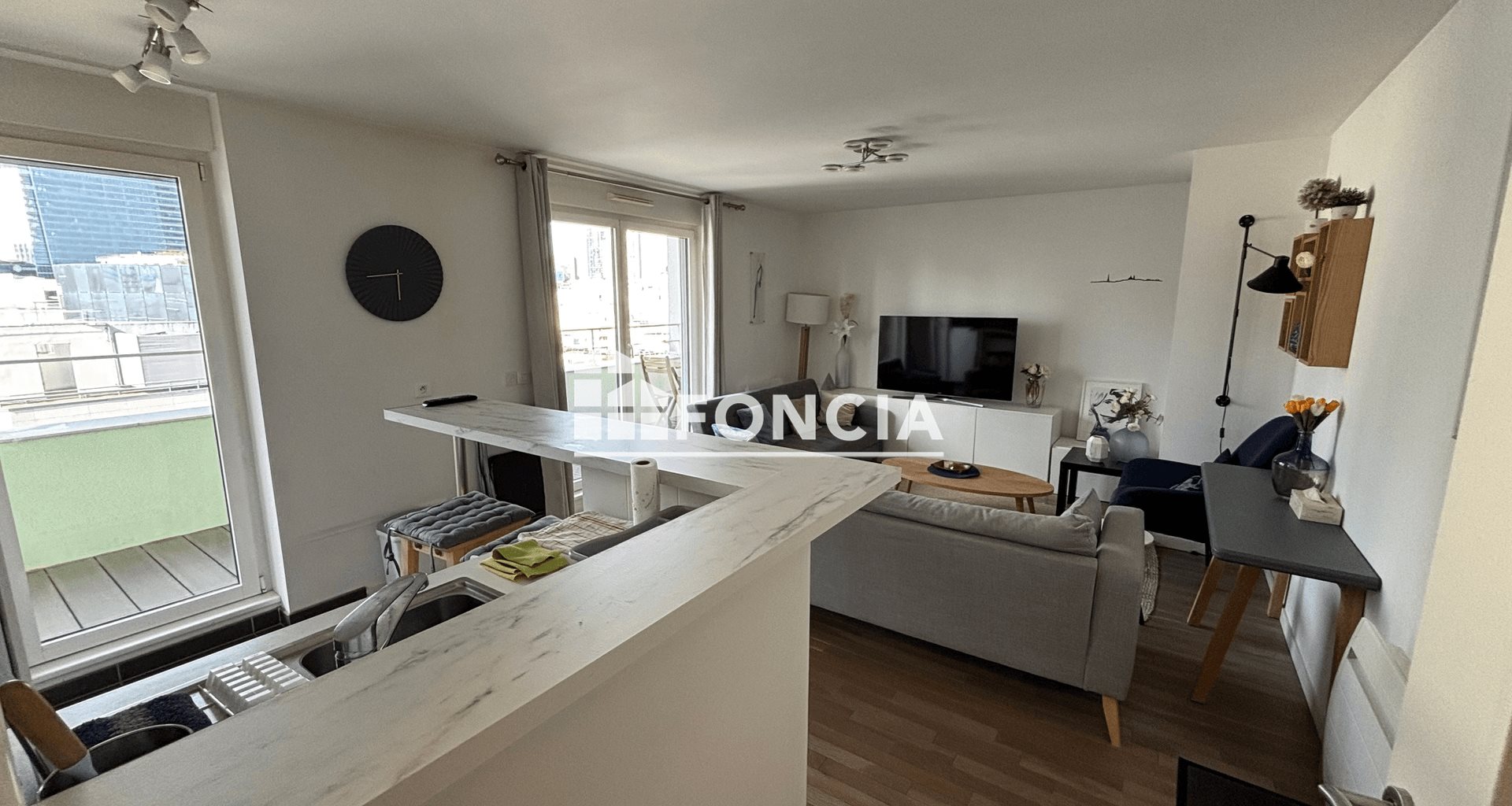Appartement à louer, 45m², Courbevoie
