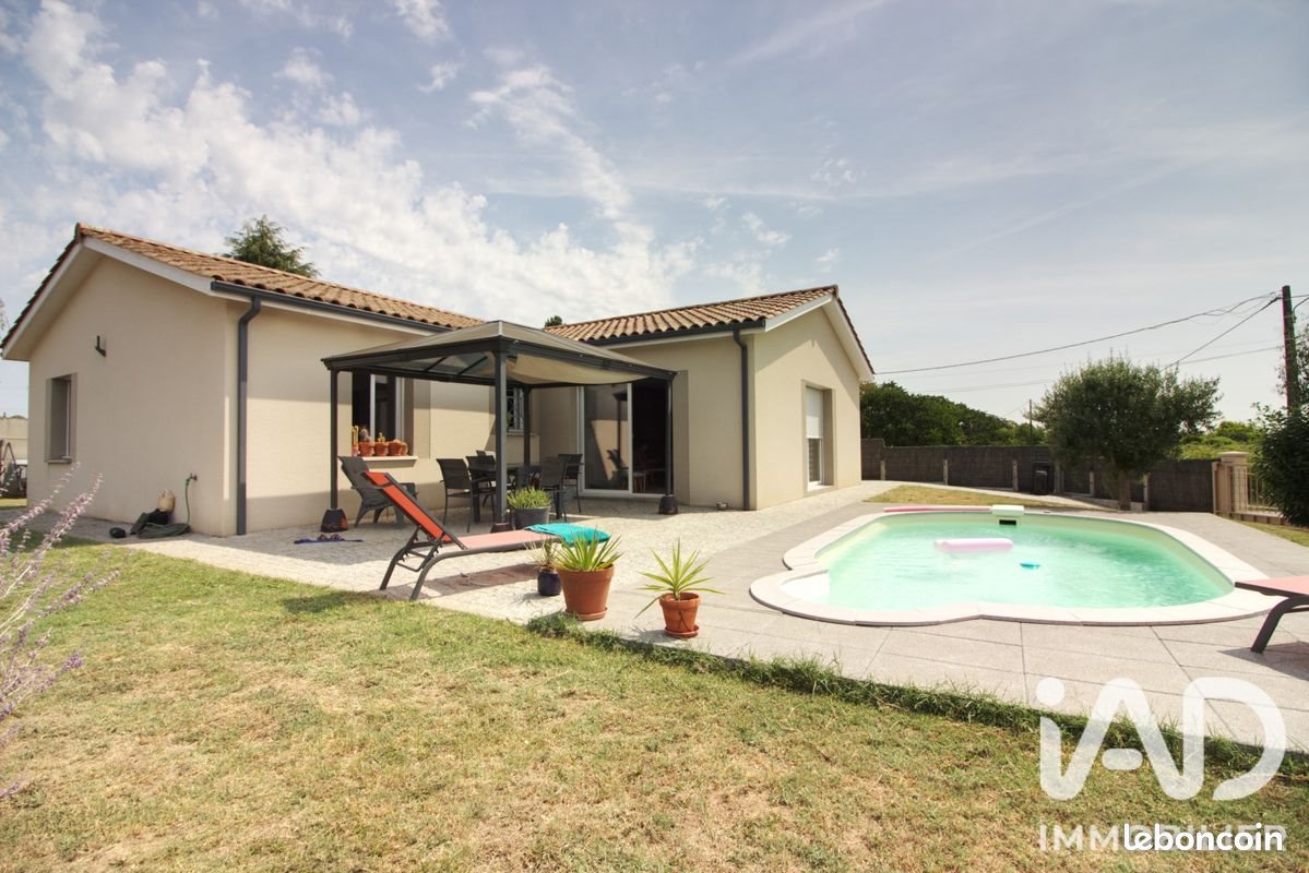 Maison à vendre, 90m², Saint-Pierre-d'Aurillac