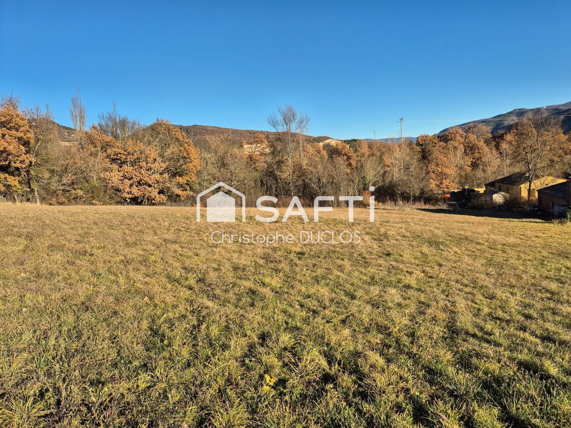 Maison à vendre, 1881m², Noyers-sur-Jabron