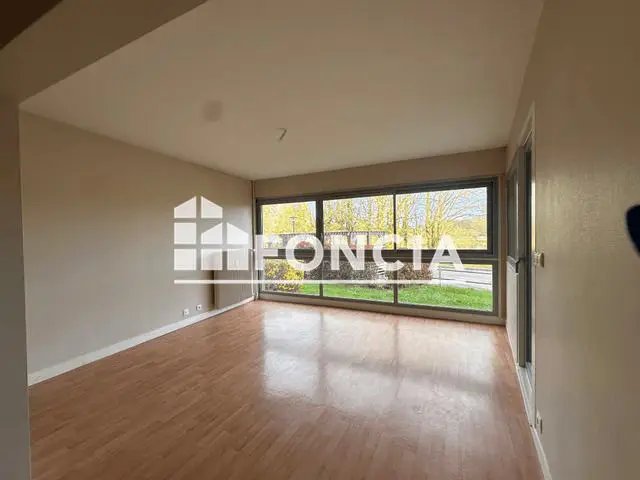 Appartement à louer, 75m², Luisant