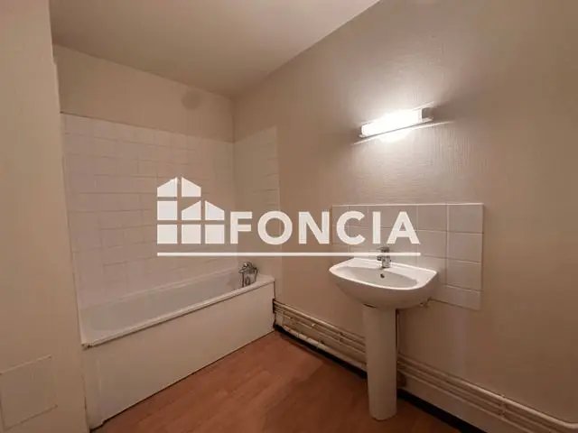 Appartement à louer, 75m², Luisant