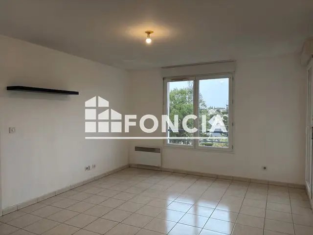 Appartement à louer, 46m², Lèves