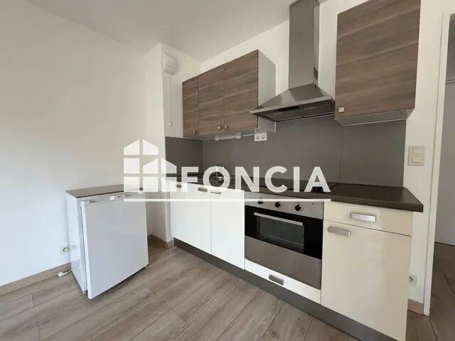 Appartement à louer, 27m², Epernon