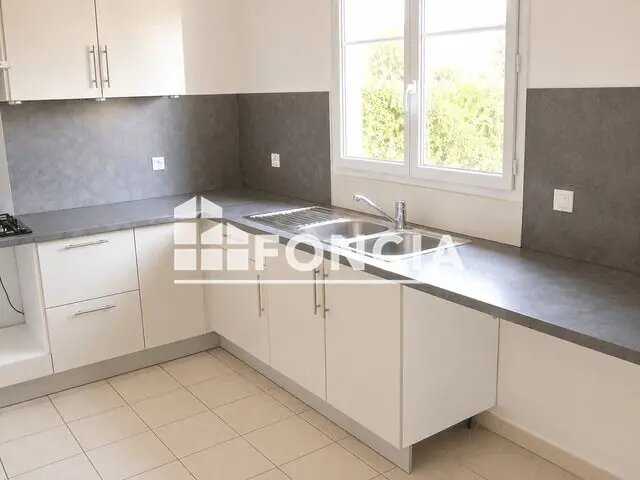 Maison à louer, 102m², Luisant