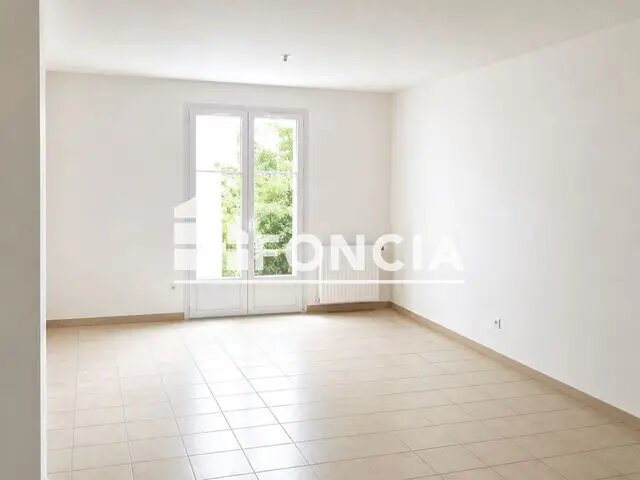 Maison à louer, 102m², Luisant
