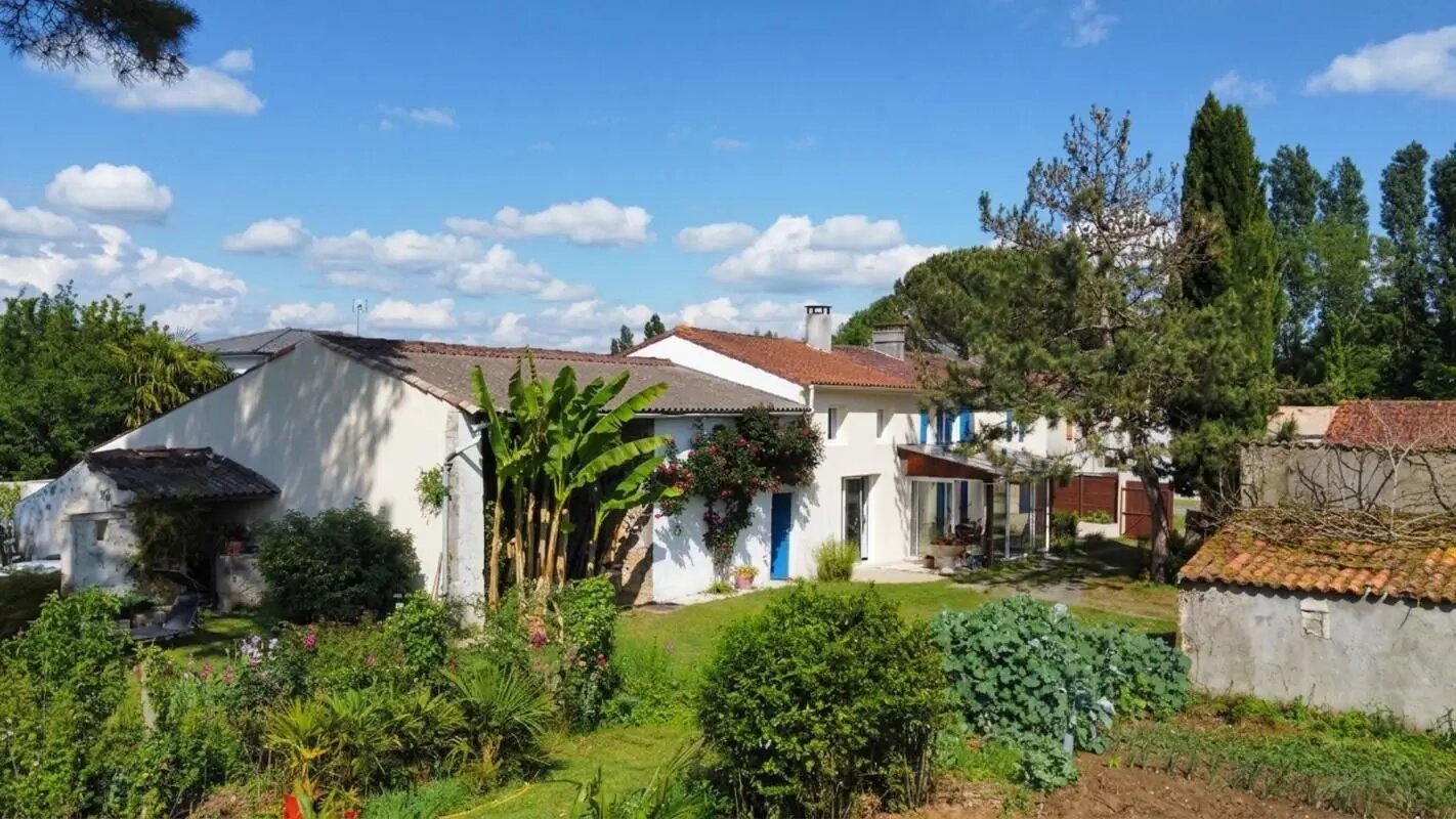Maison à vendre, 318m², Saint-André-de-Lidon