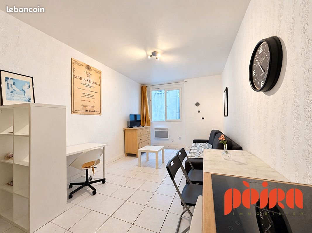 Appartement à louer, 24m², Marseille 1er