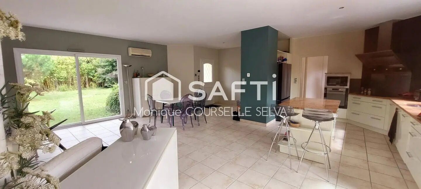 Maison à vendre, 192m², Arcins