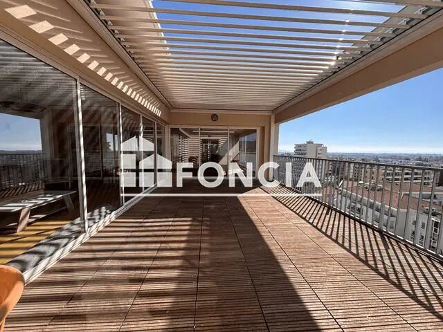 Appartement à louer, 244m², Hyères