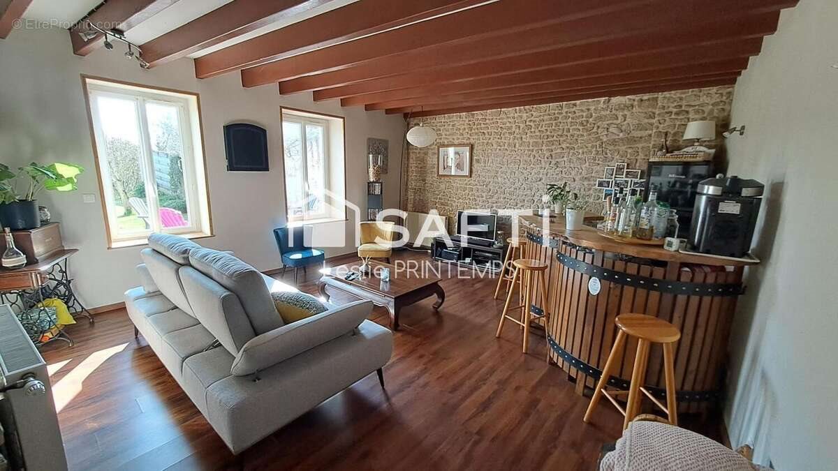 Maison à vendre, 170m², Coulonges-sur-l'Autize