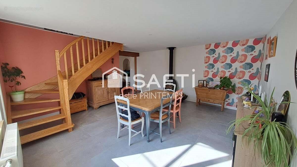 Maison à vendre, 170m², Coulonges-sur-l'Autize