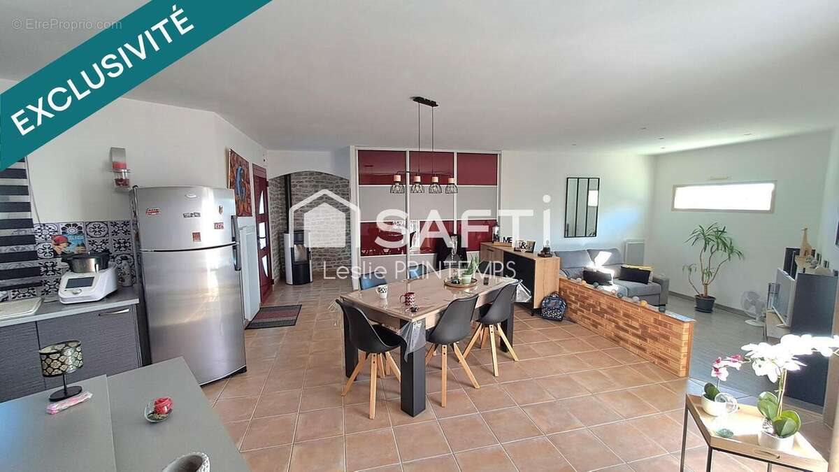 Maison à vendre, 140m², Saint-Laurs