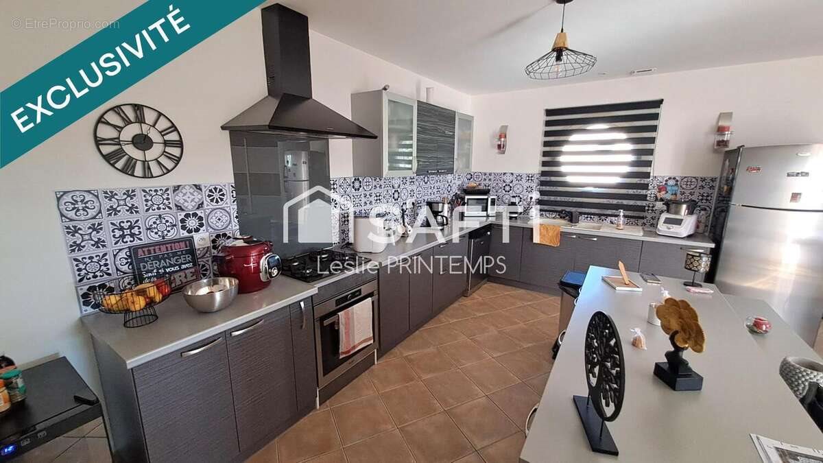 Maison à vendre, 140m², Saint-Laurs