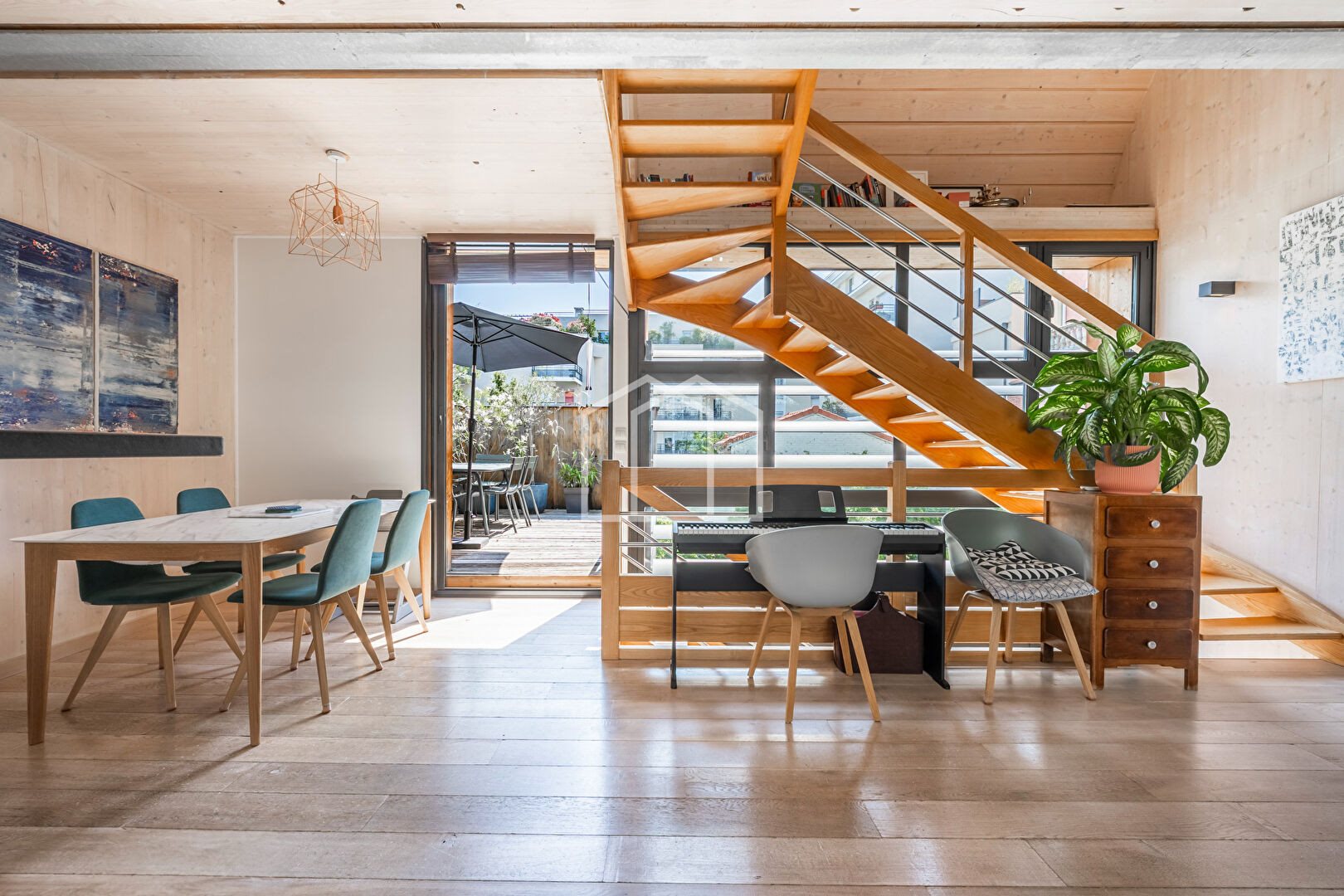 Maison à louer, 164m², Suresnes