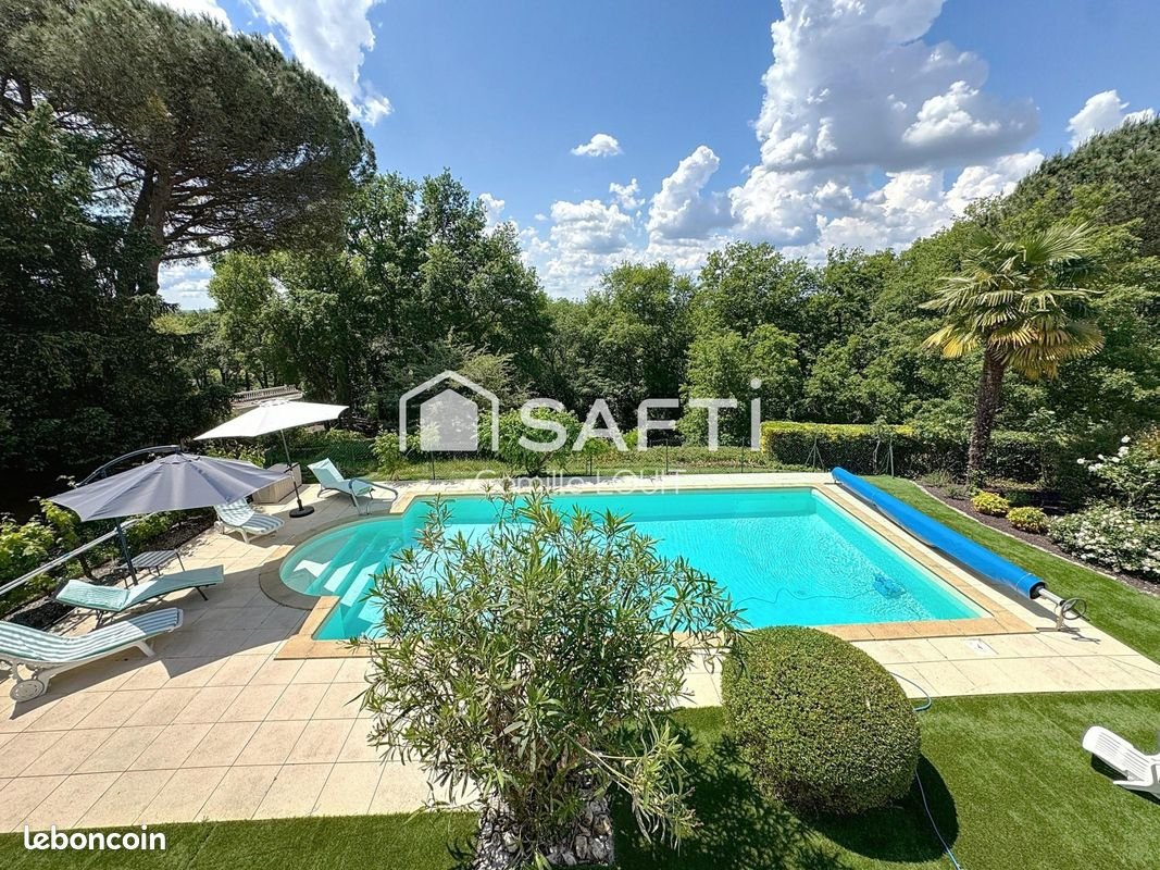 Maison à vendre, 360m², Latresne