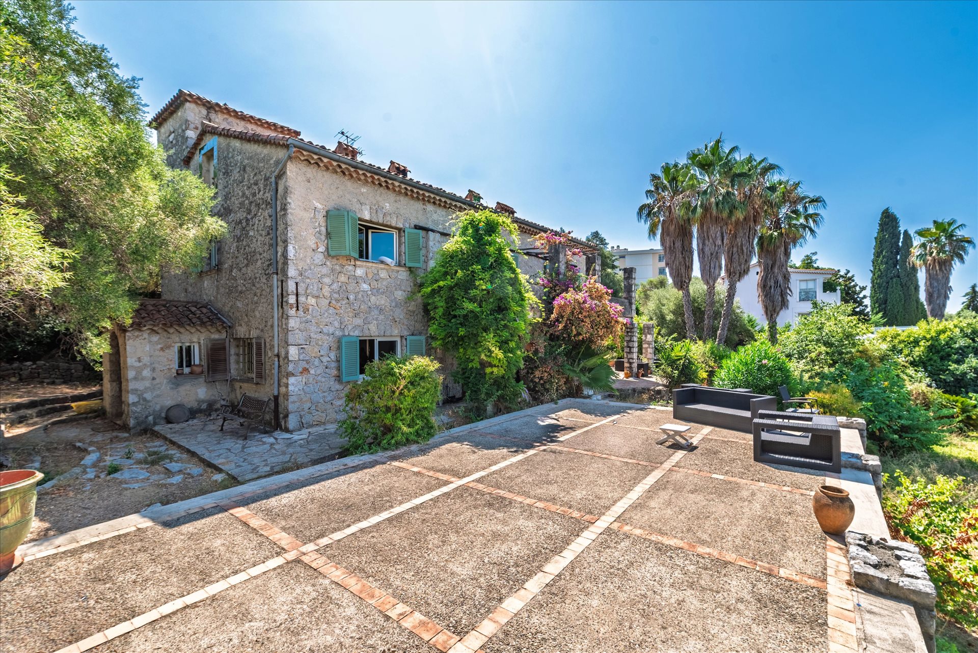 Maison – Antibes, Juan-les-Pins - Plus