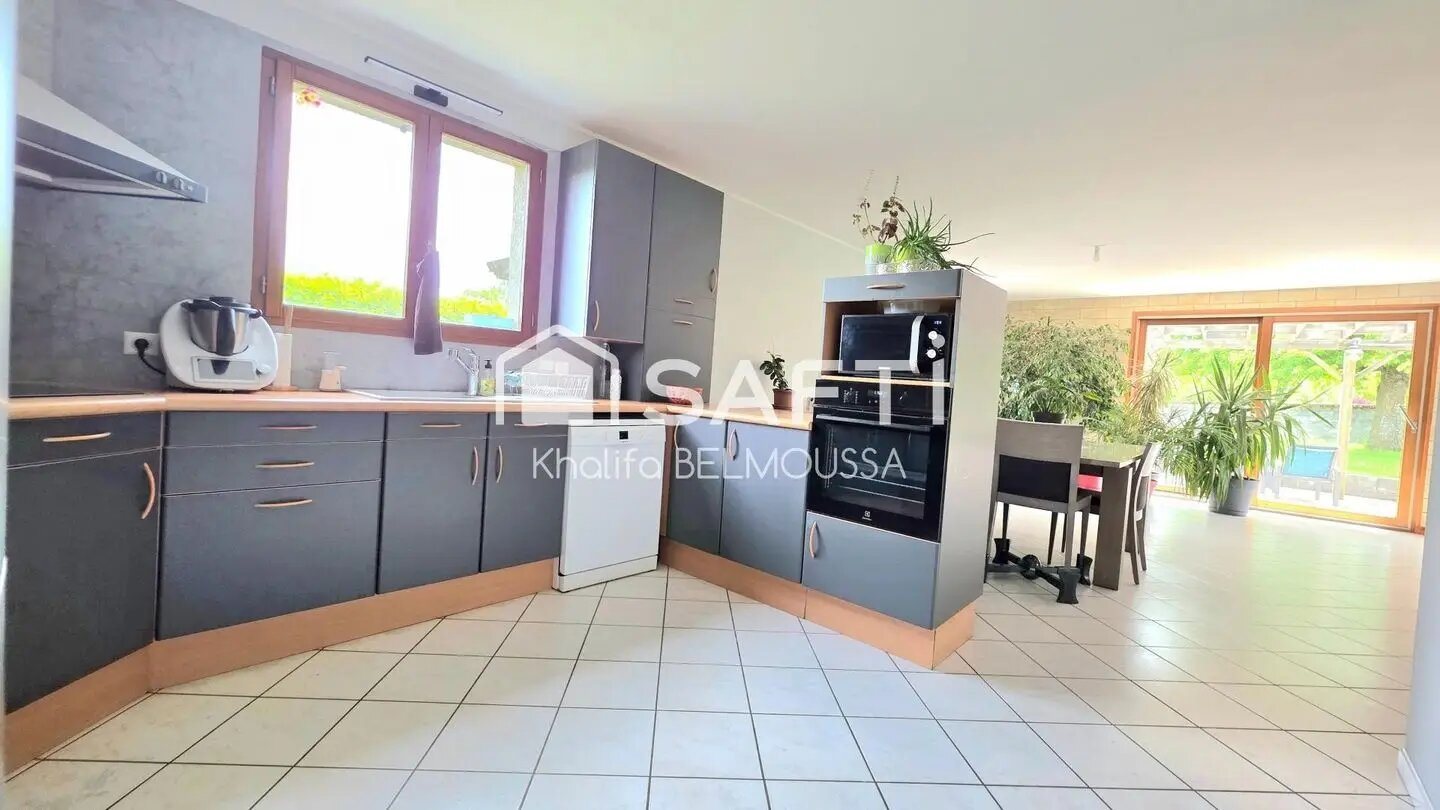 Maison à vendre, 218m², Bassy