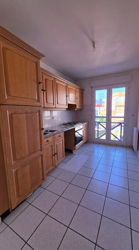 Appartement à vendre, 71m², Cluses