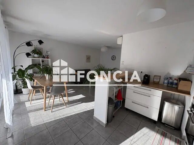 Appartement à louer, 46m², Nîmes