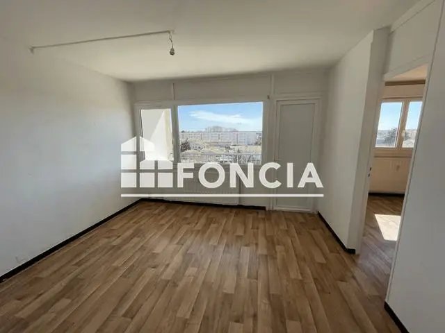 Appartement à louer, 40m², Nîmes