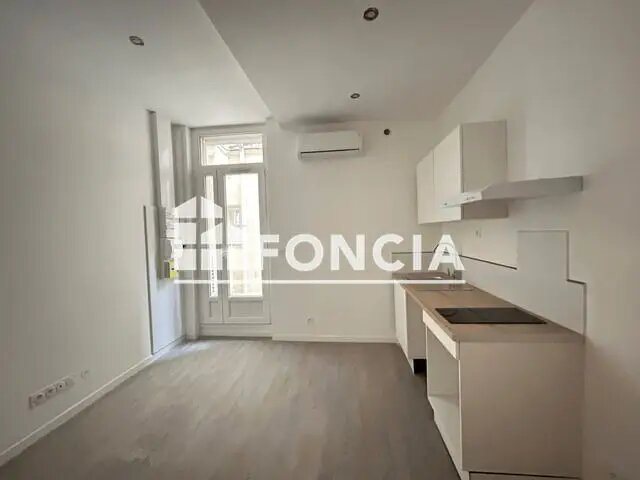 Appartement à louer, 41m², Nîmes