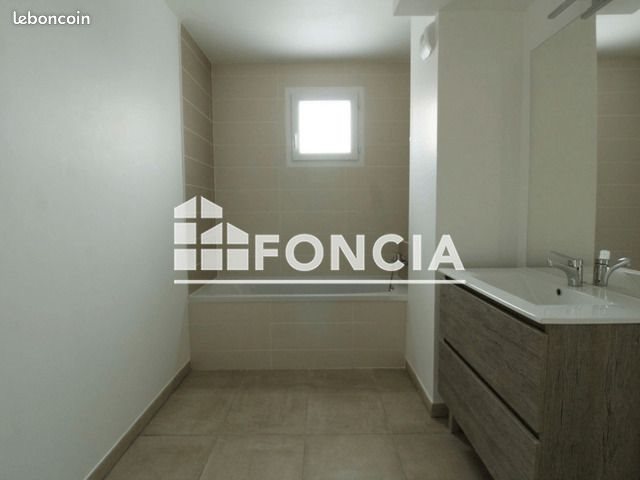 Appartement à louer, 66m², Nîmes