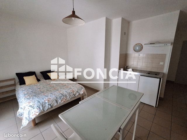 Appartement à louer, 19m², Nîmes