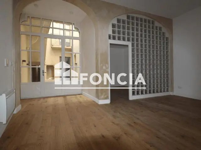 Appartement à louer, 62m², Nîmes