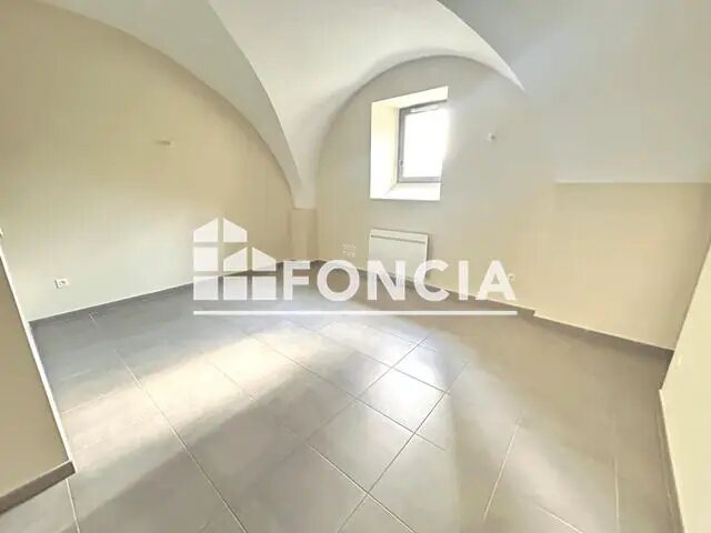 Appartement à louer, 75m², Viols-en-Laval