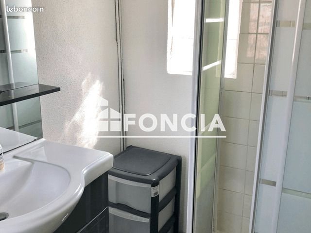 Appartement à louer, 24m², Nîmes