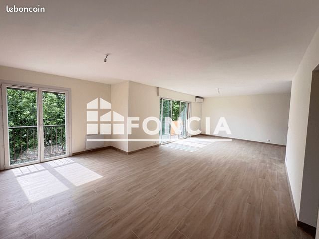 Appartement à louer, 102m², Nîmes