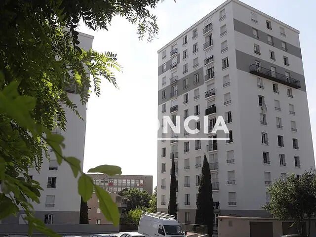 Appartement à louer, 60m², Nîmes