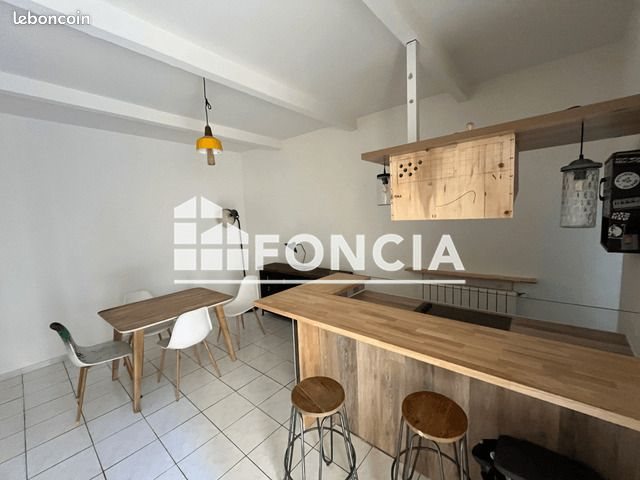 Appartement à louer, 76m², Nîmes