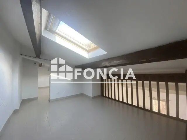 Appartement à louer, 64m², Uzès