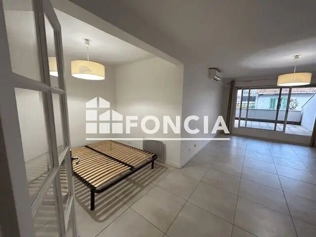 Appartement à louer, 38m², Nîmes