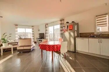 Maison à louer, 97m², Manduel