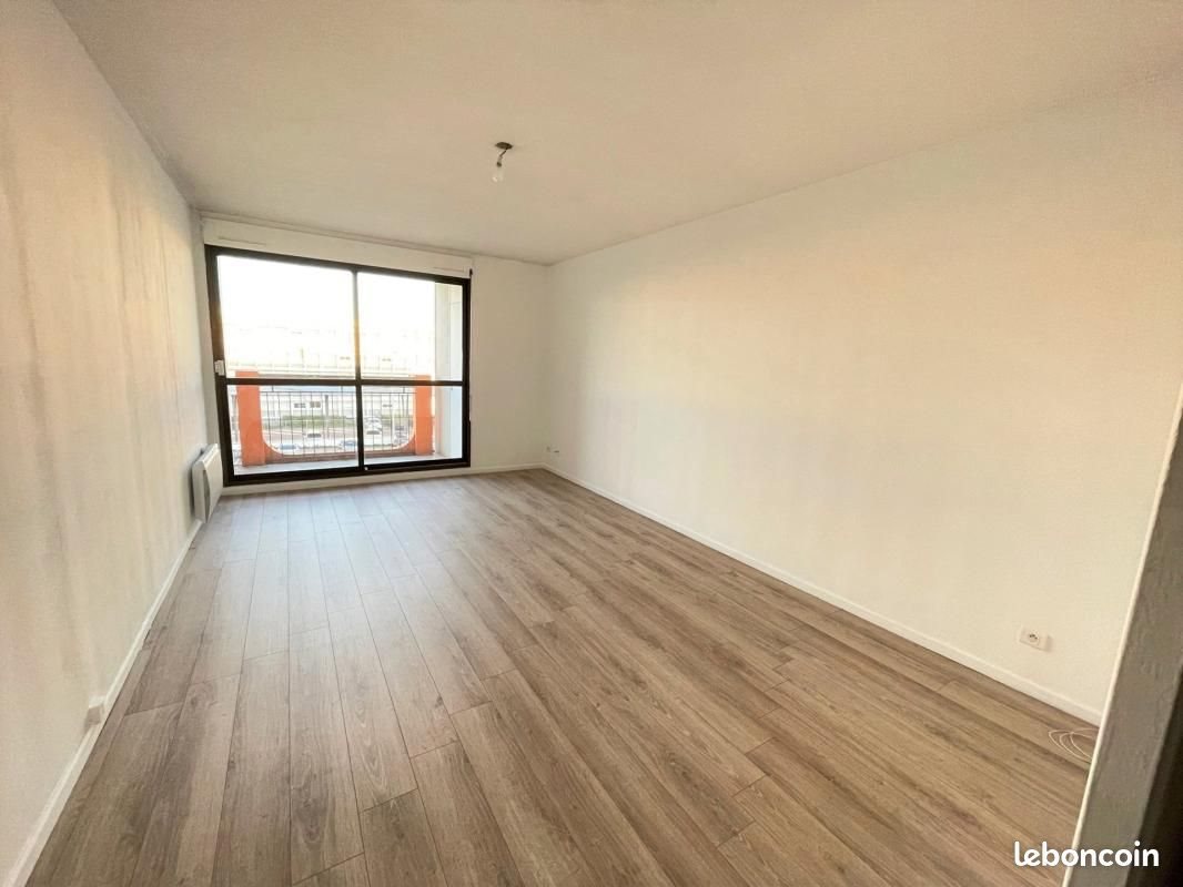 Appartement à louer, 27m², Nîmes