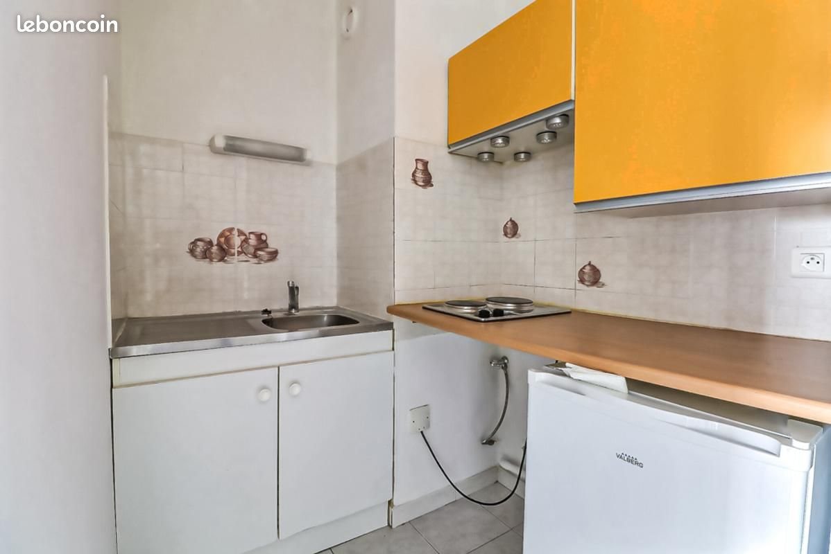 Appartement à louer, 27m², Nîmes