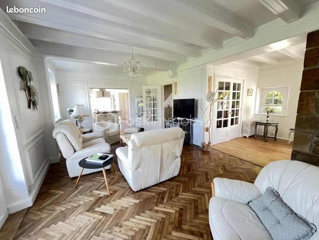 Maison à vendre, 186m², Plouzévédé