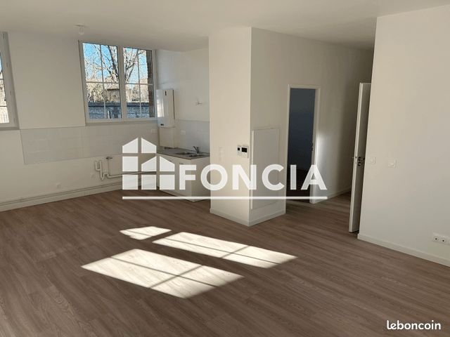 Appartement à louer, 74m², Louviers