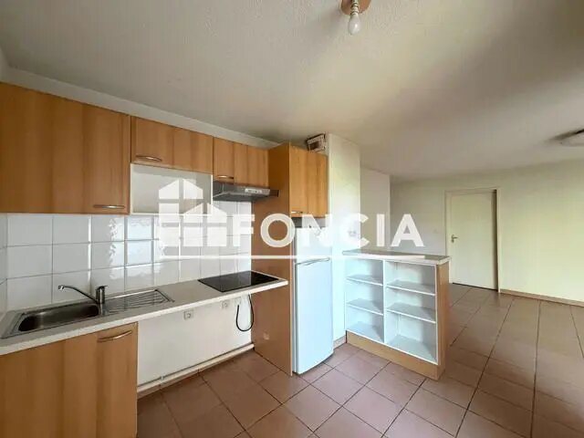 Appartement à louer, 61m², Saint-Juéry