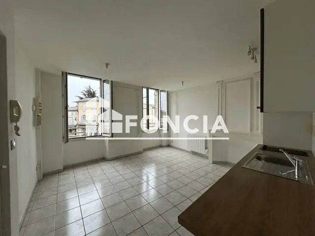 Appartement à louer, 32m², Casseneuil