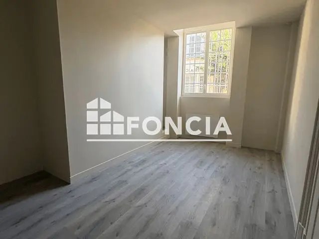Appartement à louer, 23m², Agen