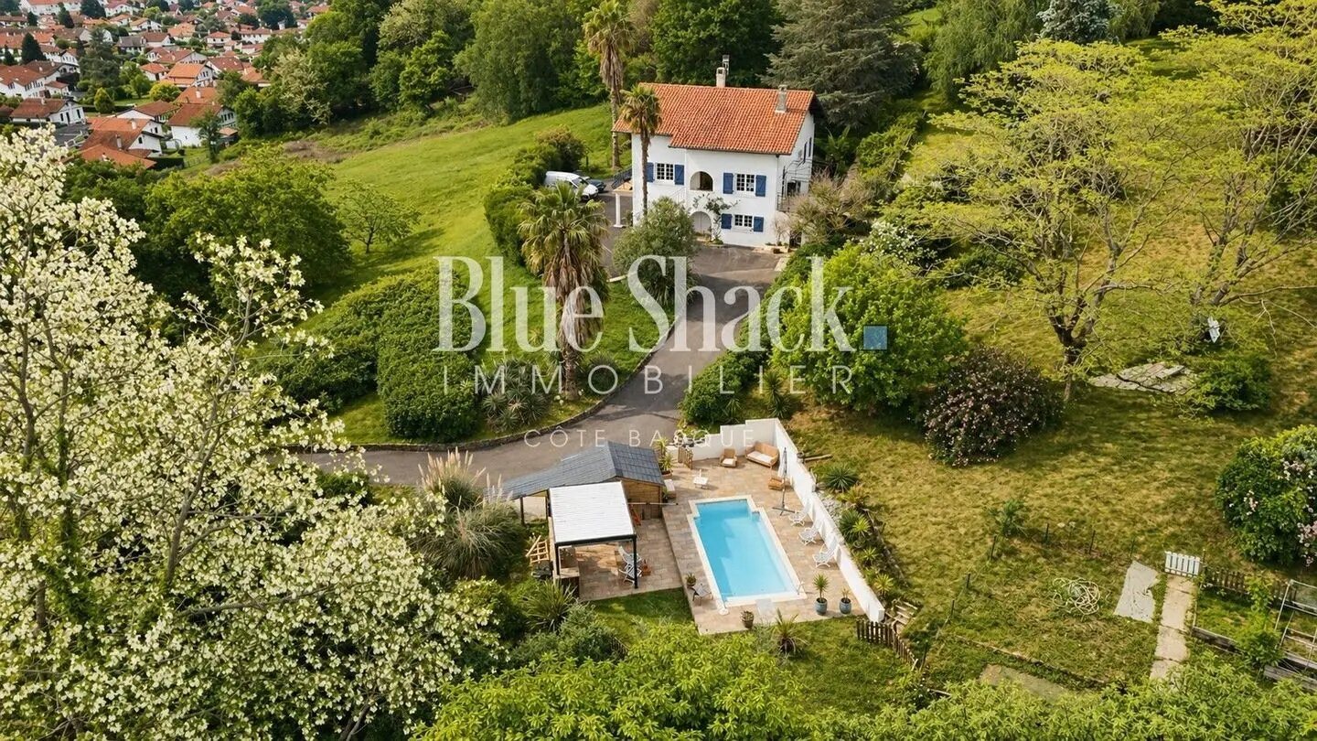 Maison à vendre, 185m², Cambo-les-Bains