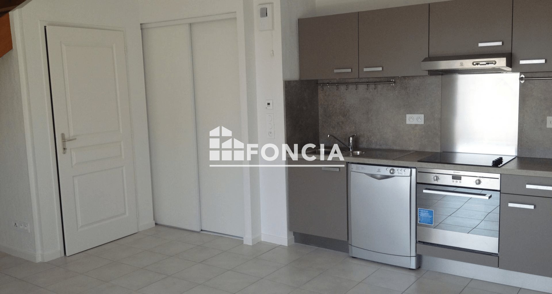 Appartement à louer, 50m², Collonges