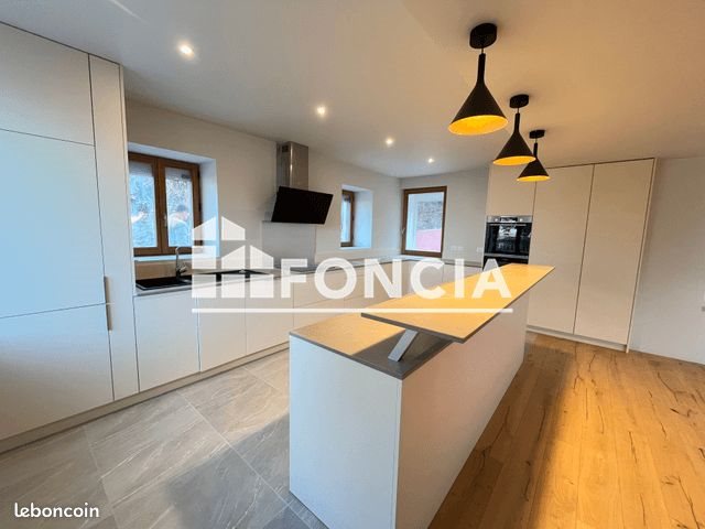 Maison à louer, 348m², Chens-sur-Léman